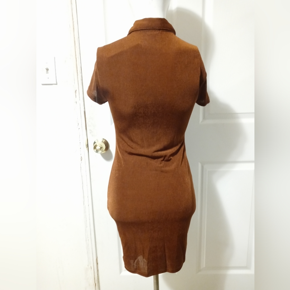 NWT FashionNova Janelle Ruched Shirt Dress Cognac Size S - Picture 2 of 5